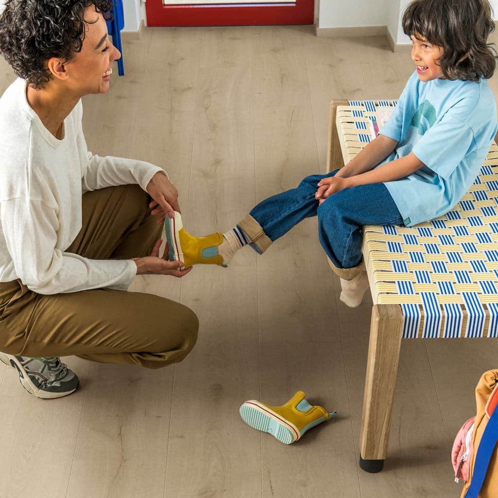 Caja de tarima flotante QUICK-STEP MAJESTIC ROBLE DESIERTO CLARO NATURAL MJ3550 - Imagen 5