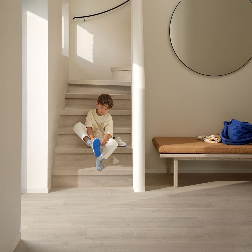 Caja de tarima flotante QUICK-STEP ROBLE CEPILLADO BEIGE SIG4764 - Imagen 10