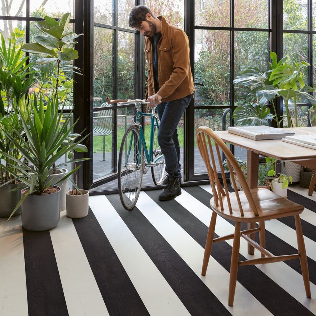 Caja de tarima flotante QUICK-STEP ROBLE NEGRO PINTADO SIG4755 - Imagen 11