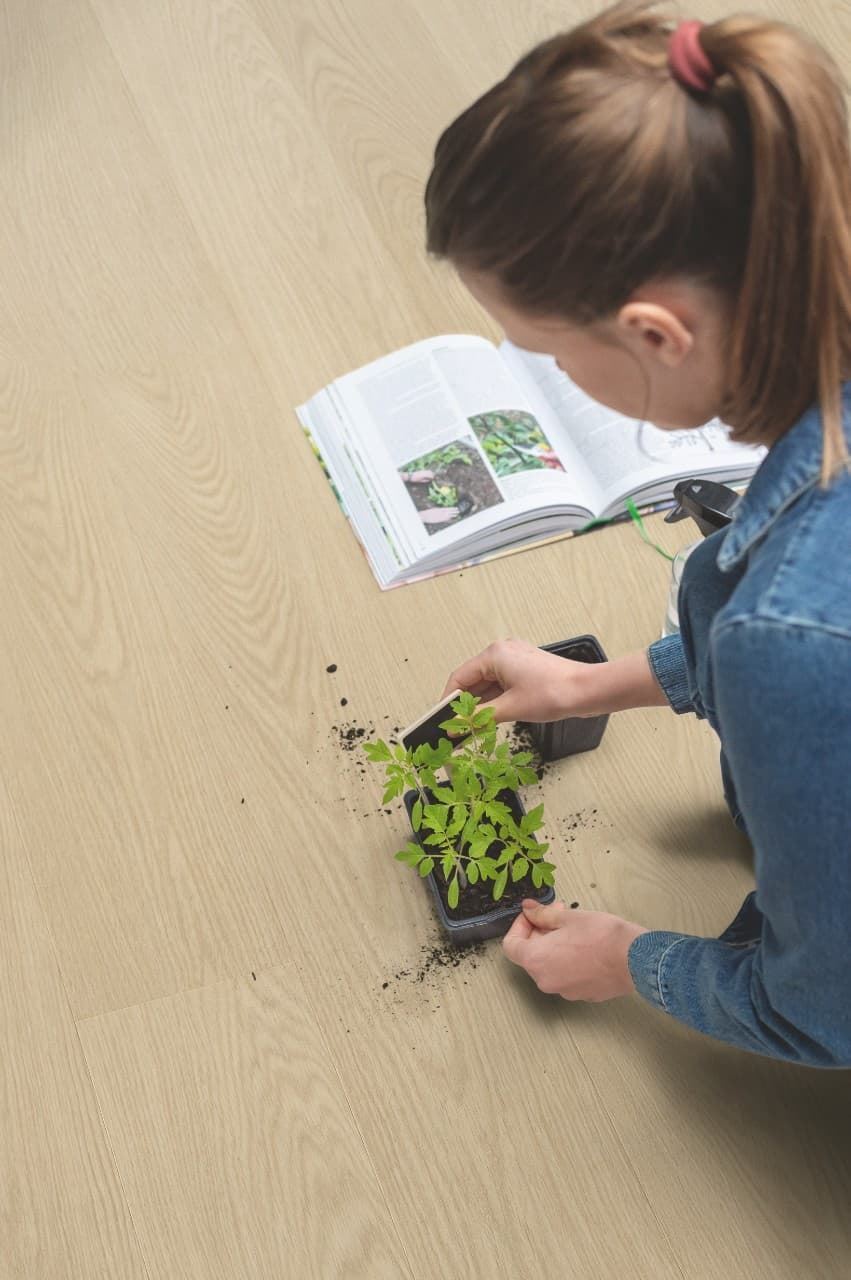 Caja de tarima vinilo QUICK-STEP BASE BLOS ROBLE CREMA AVSPT40277 - Imagen 8