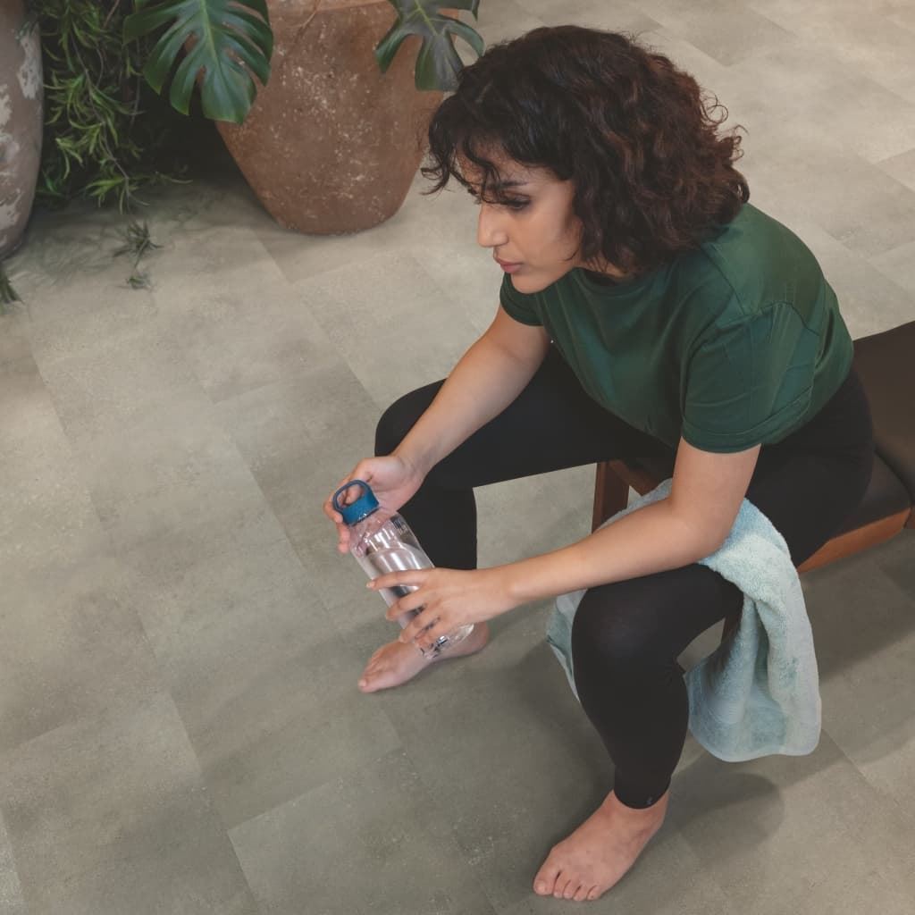 Caja de tarima vinilo QUICK-STEP BASE ORO ROCA HORMIGÓN AVSTT40234 - Imagen 7