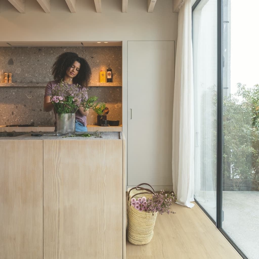 Caja de tarima vinilo QUICK-STEP BLOOM BOTÁNICO BEIS AVMPU40236 - Imagen 10