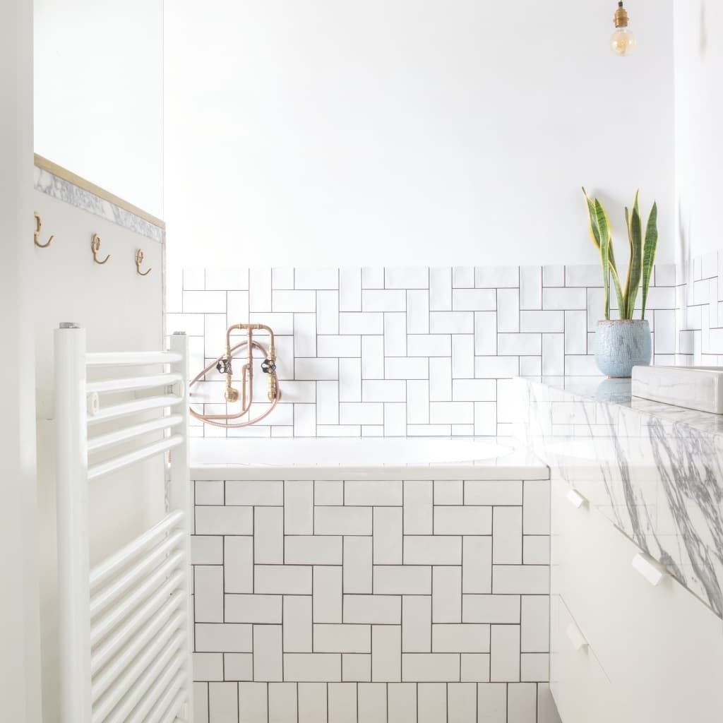 Caja de tarima vinilo QUICK-STEP BLOOM PINO NIEVE AVMPU40204 - Imagen 4