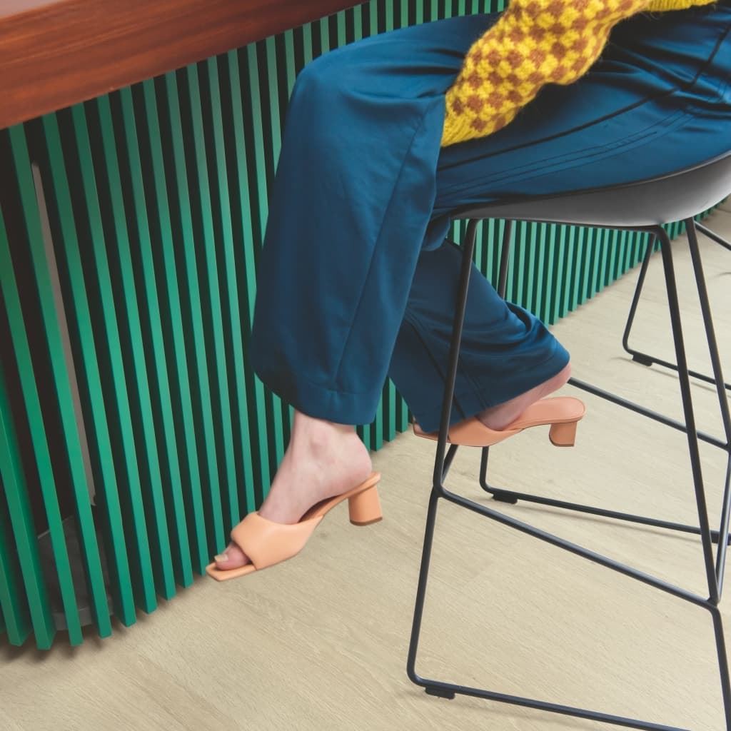 Caja de tarima vinilo QUICK-STEP BLOOM ROBLE BRISA MARINA BEIS AVMPU40080 - Imagen 11