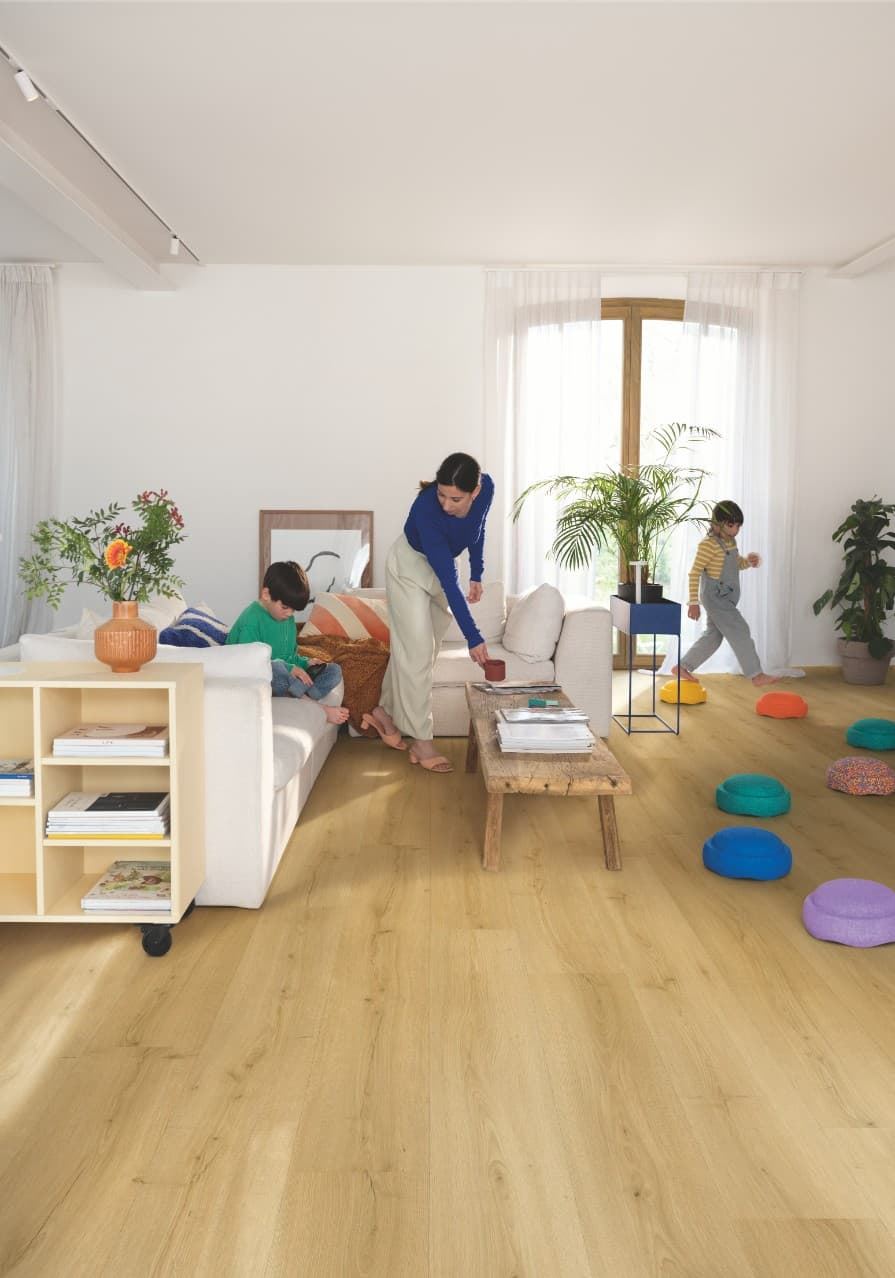 Caja de tarima vinilo QUICK-STEP BLOOM ROBLE MIEL CEPILLADO AVMPU40318 - Imagen 9