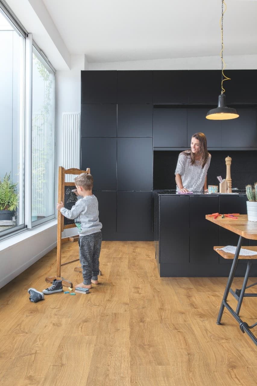 Caja de tarima vinilo QUICK-STEP BLOOM ROBLE OTOÑO MIEL AVMPU40088 - Imagen 3