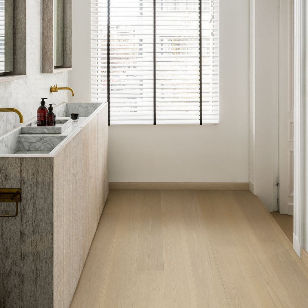 M2 PARQUET QUICK-STEP CASCADA ROBLE BLANCO LIRIO EXTRA MATE CASC5106 - Imagen 4