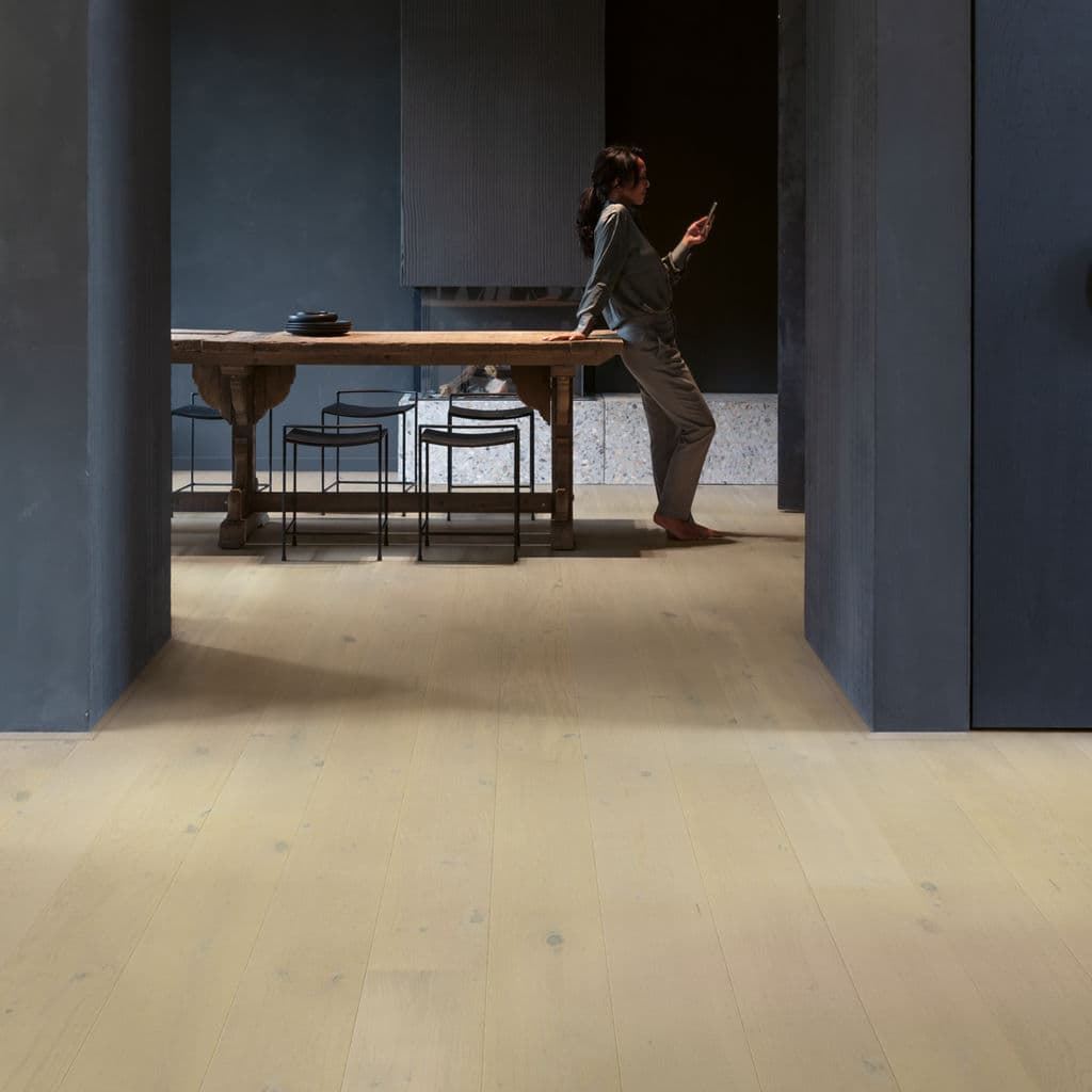 M2 PARQUET QUICK-STEP CASCADA ROBLE BOSQUE INVERNAL EXTRA MATE CASC3854 - Imagen 5