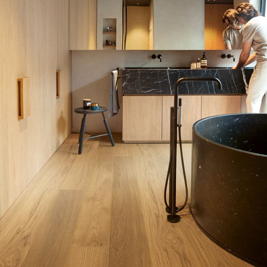 M2 PARQUET QUICK-STEP CASCADA ROBLE CASTAÑO CLARO EXTRA MATE CASC6034 - Imagen 7