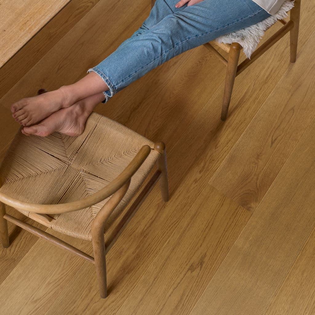 M2 PARQUET QUICK-STEP CASCADA ROBLE MARRÓN CARAMELO EXTRA MATE CASC3888 - Imagen 12