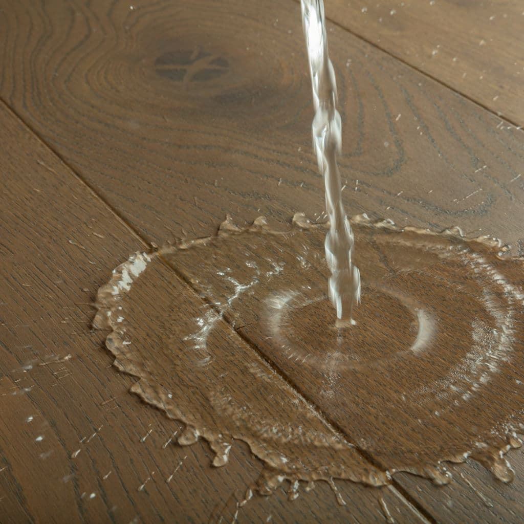 M2 PARQUET QUICK-STEP CASCADA ROBLE VINTAGE MARRÓN EXTRA MATE CASC5676 - Imagen 3